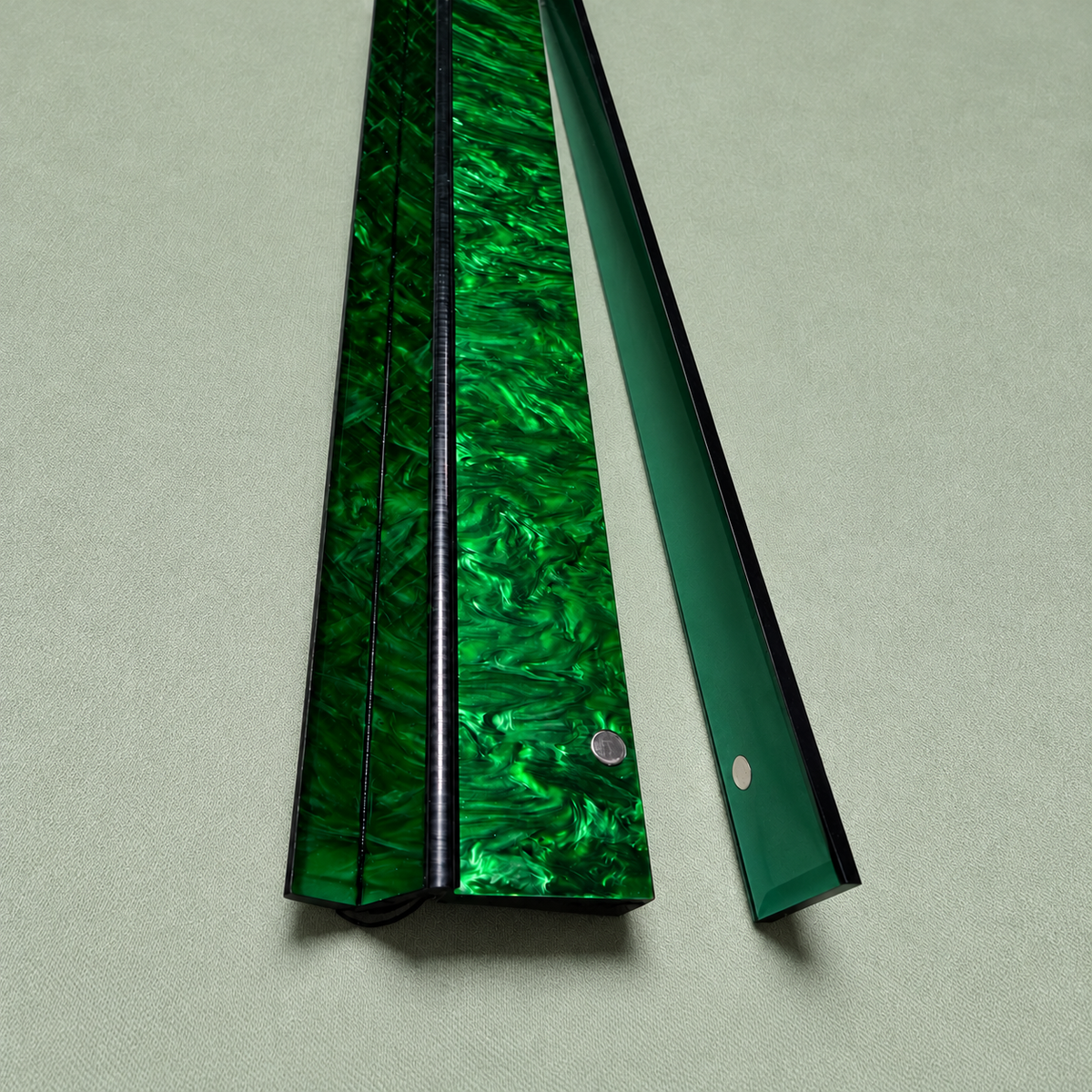 Emerald 20 Inch Rack Set